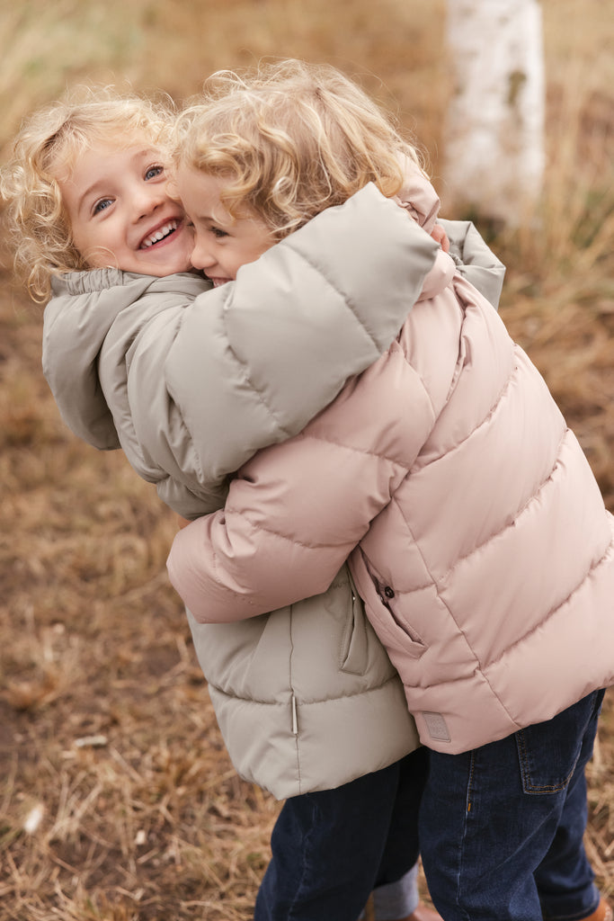 Omega dúnjakki, Light Plum