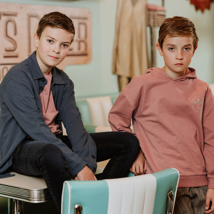 Hettupeysa, Faded Red