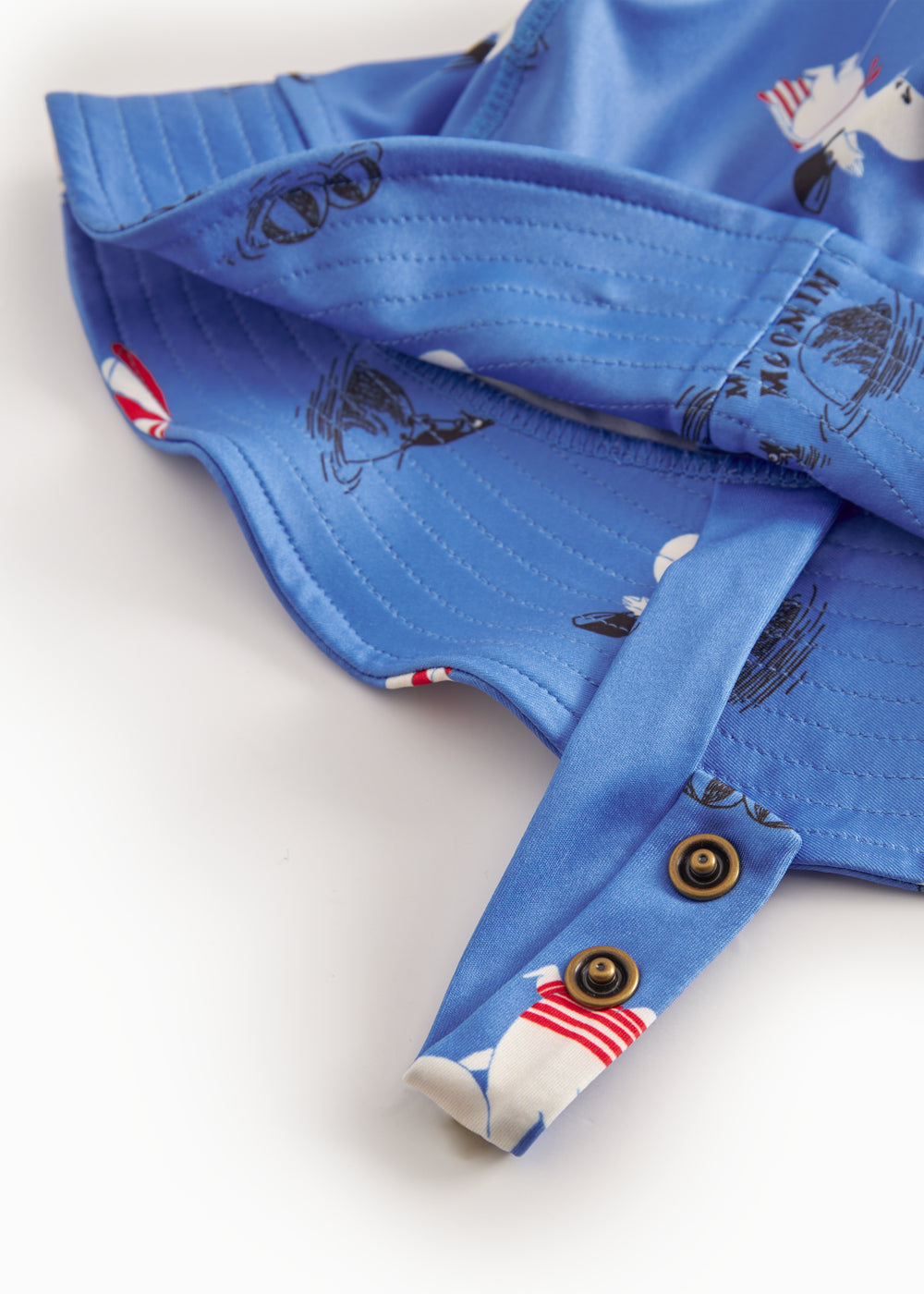 Alba svimjihattur, Swimming Moomin