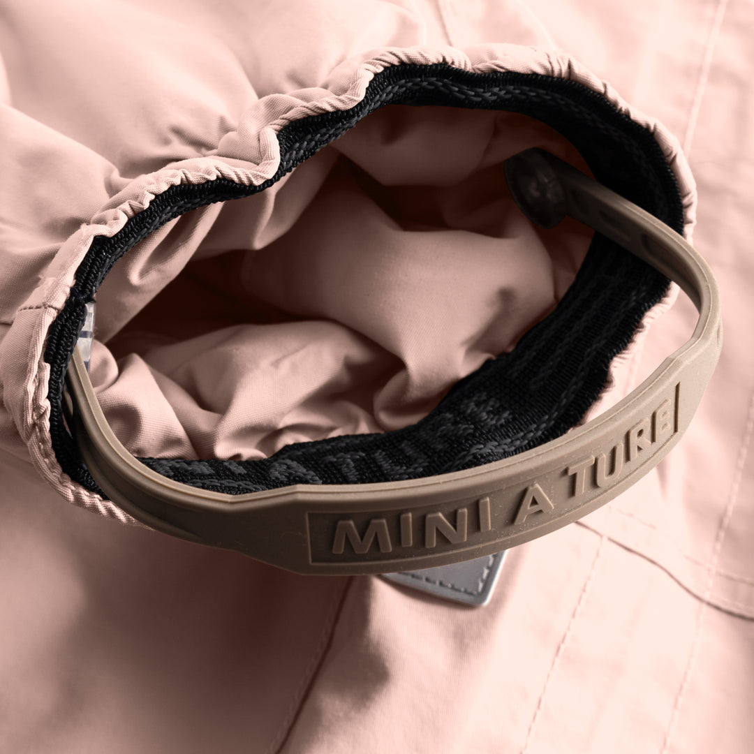 Wisti kavadrakt, Adobe Rose