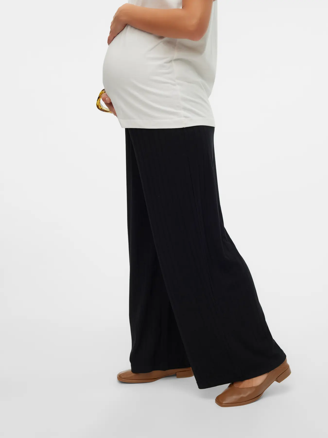Lucy buxur, Black