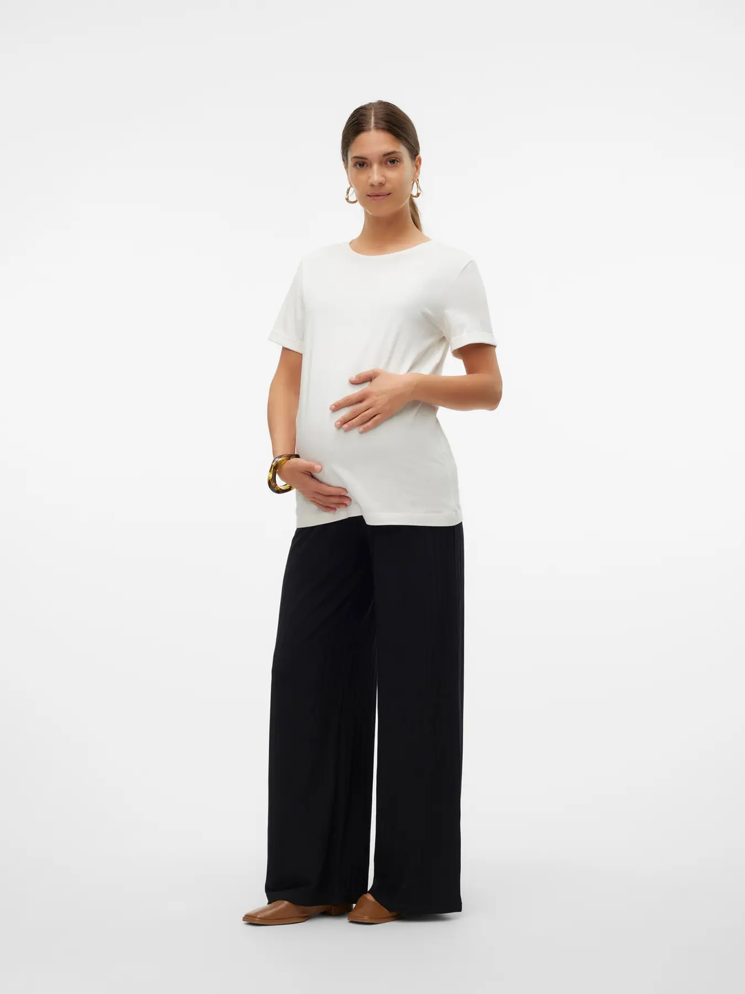Lucy buxur, Black