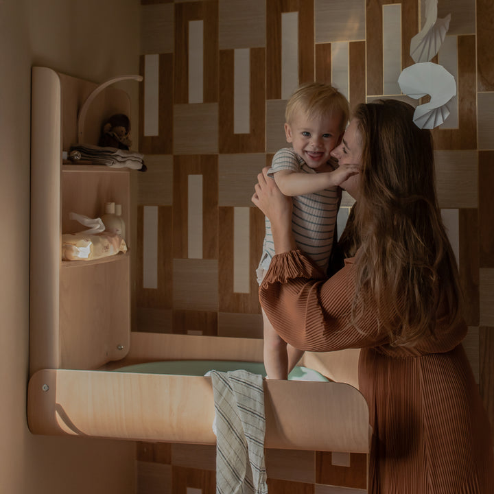 Pusliborð til vegg, Wooden