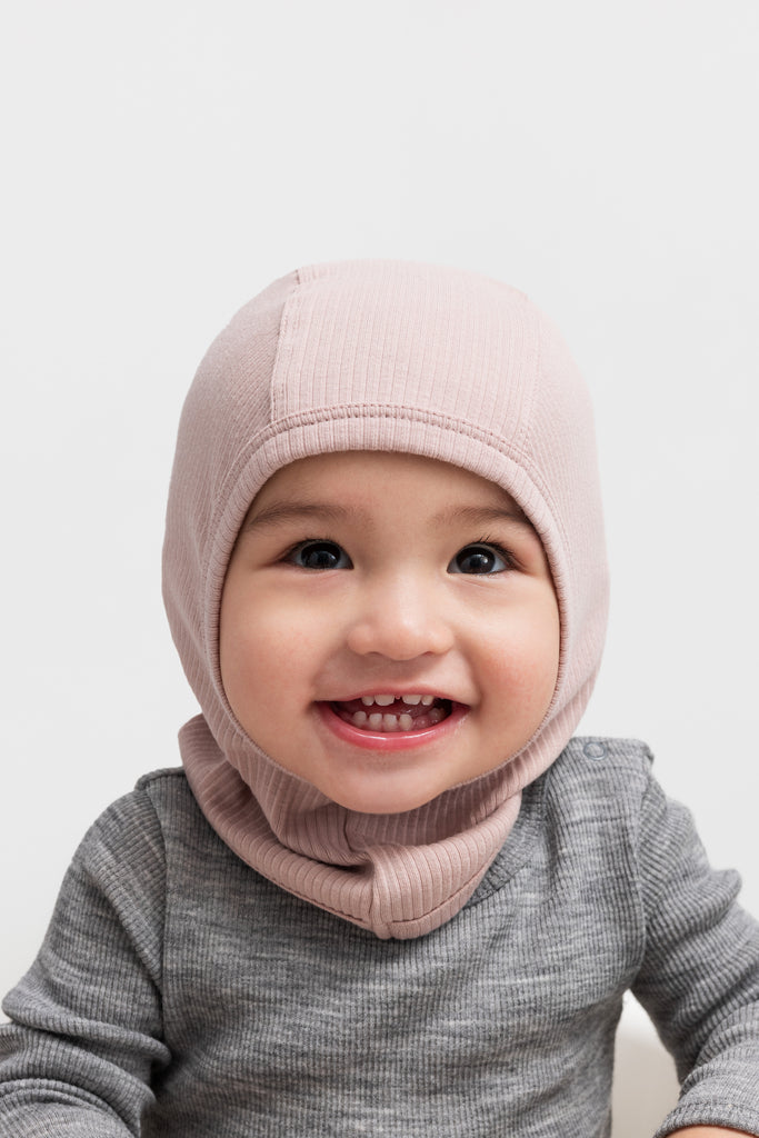 Modal brølapa, Faded Rose