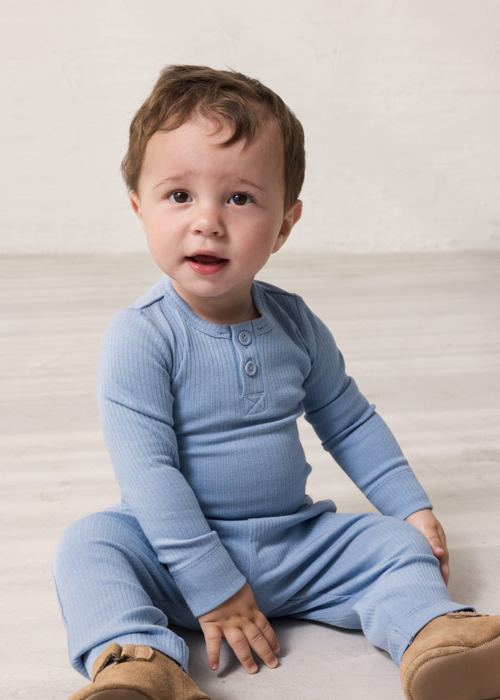 Pitti buksur, Blue Iris