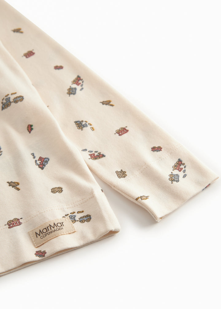 Náttklæðir, Trains