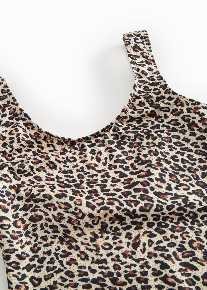 Swallisa svimjidrakt, Brown Leo