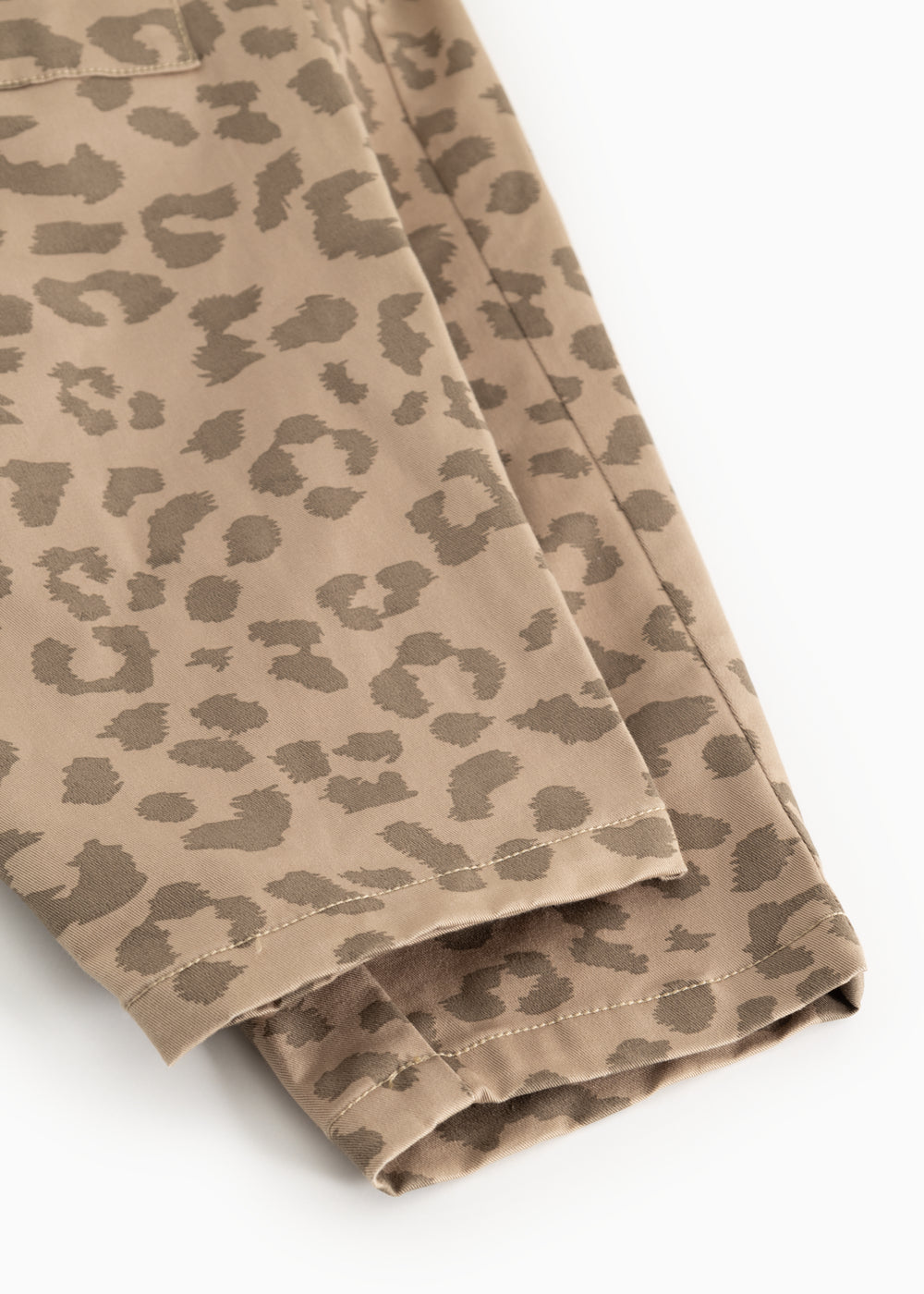 Palle buksur, Washed Leo