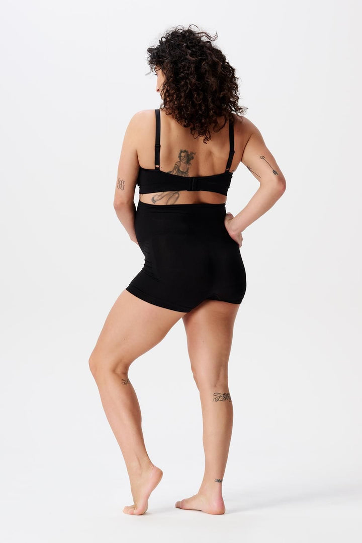 Hura gjafahaldari, Black