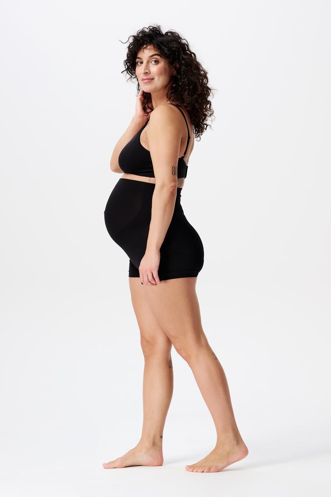 Hura gjafahaldari, Black