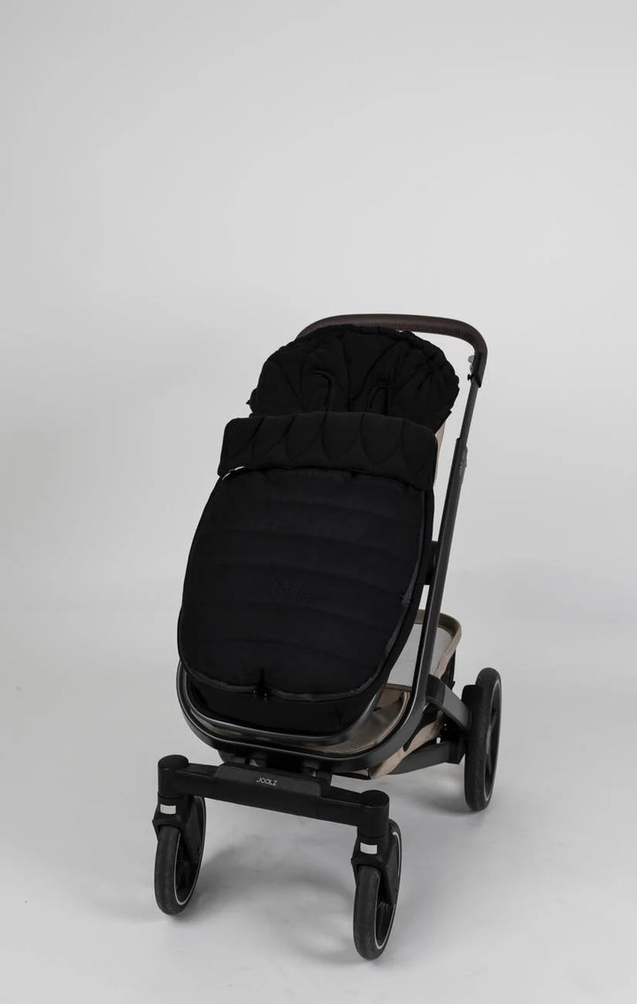 Soviposi, Matte Black