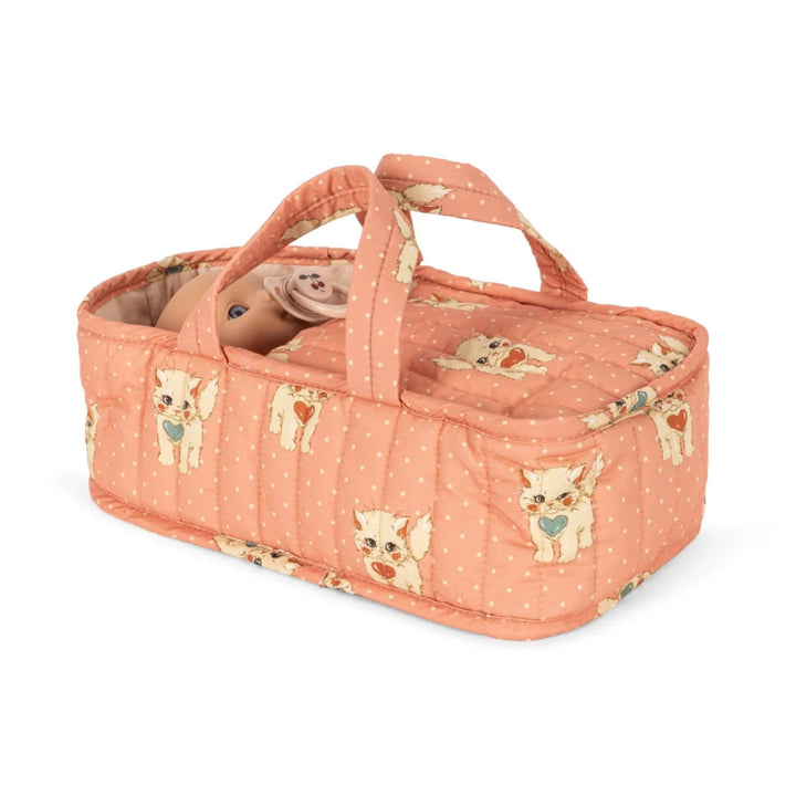 Cattie dukka við lyft