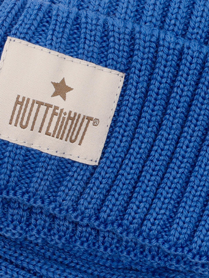 Húgva, Dazzling Blue