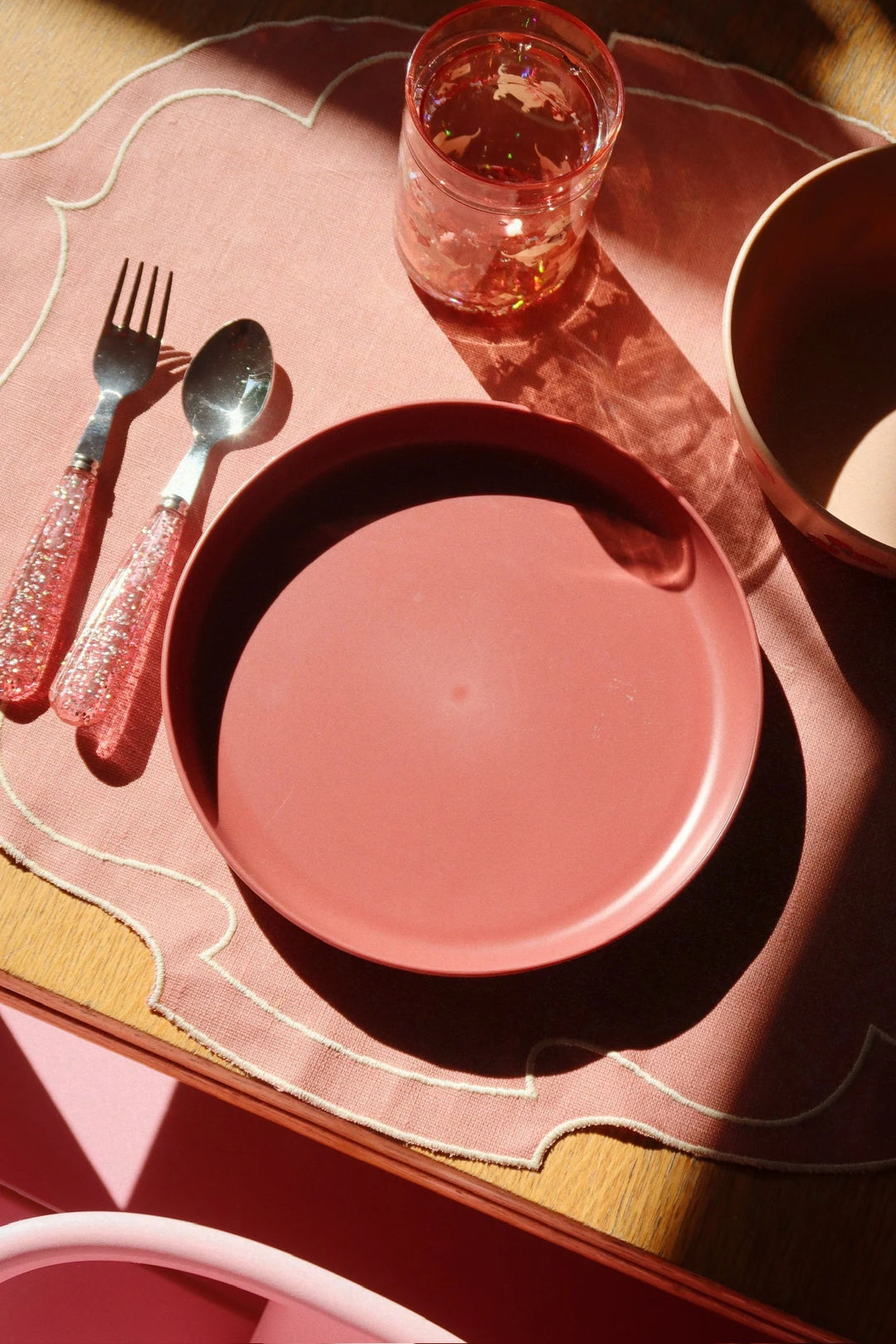 Glitter Cup, Woof Letter