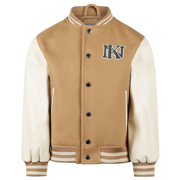 College jakki, Dark Sand