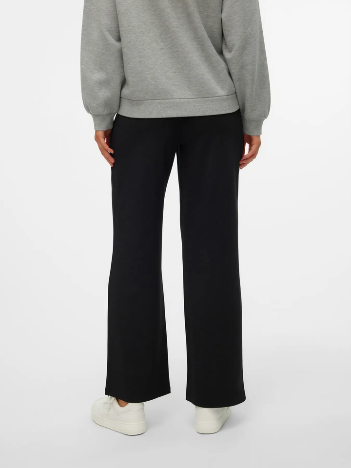 Becky buxur, Black