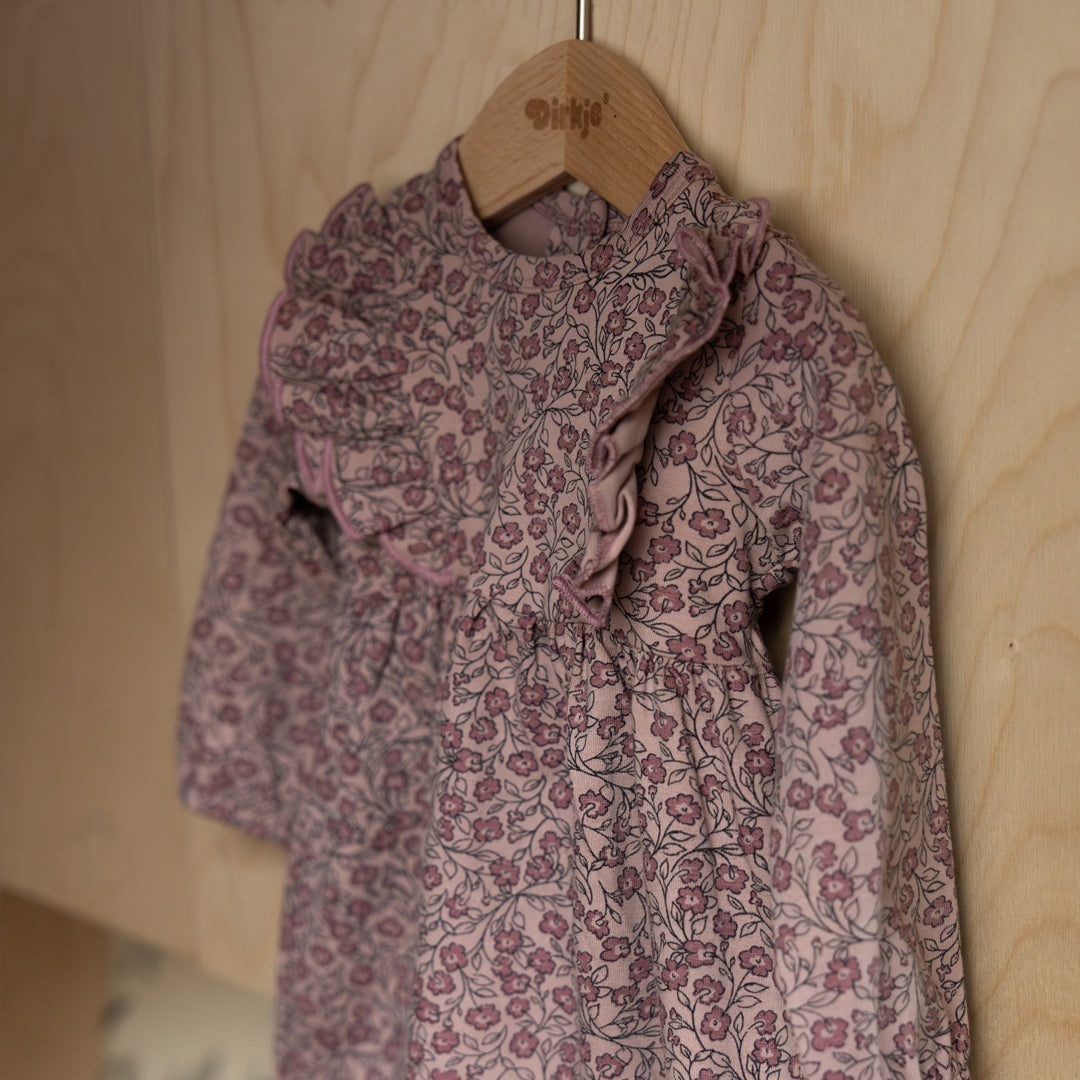 Sett, Light Mauve