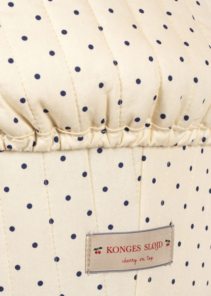 Dukkuvognur, Estate Dot