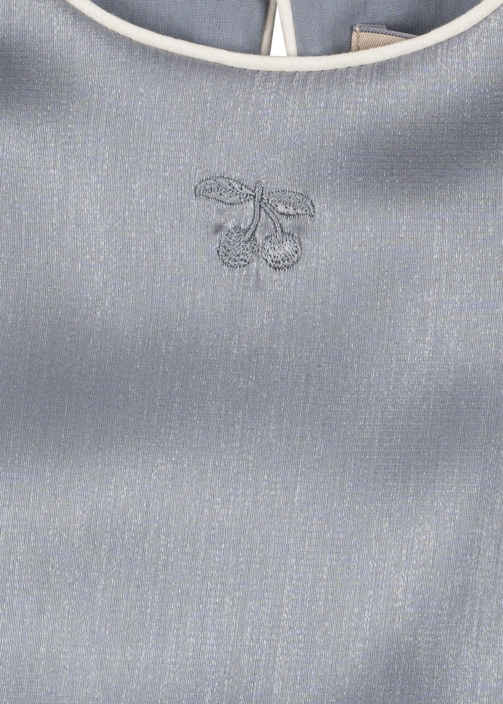 Fia kjóli, Sleet