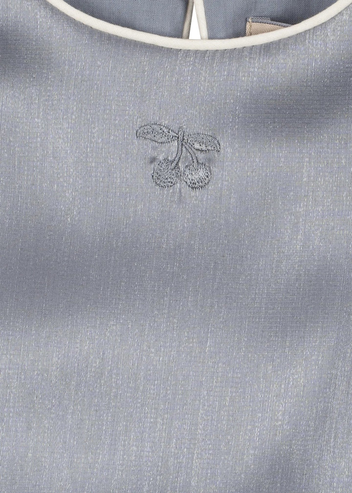 Fia kjóli, Sleet