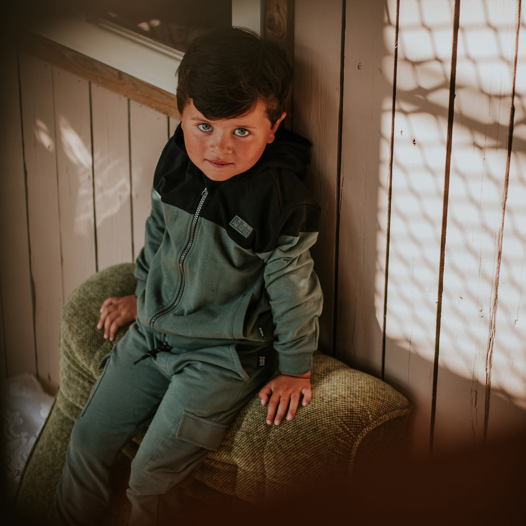 Hettujakki, Dark Green