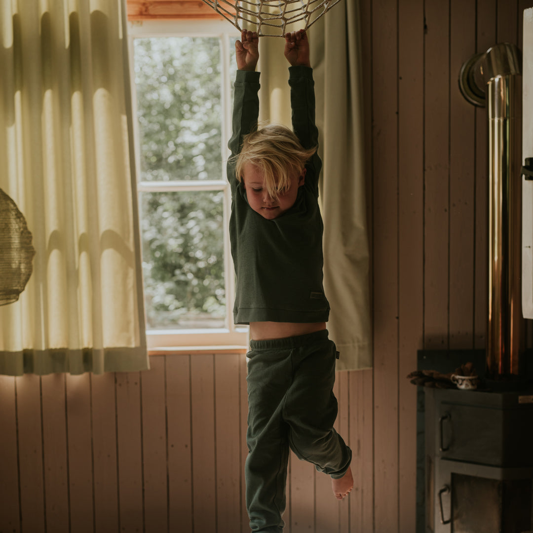 Náttklæðir, Dark Green