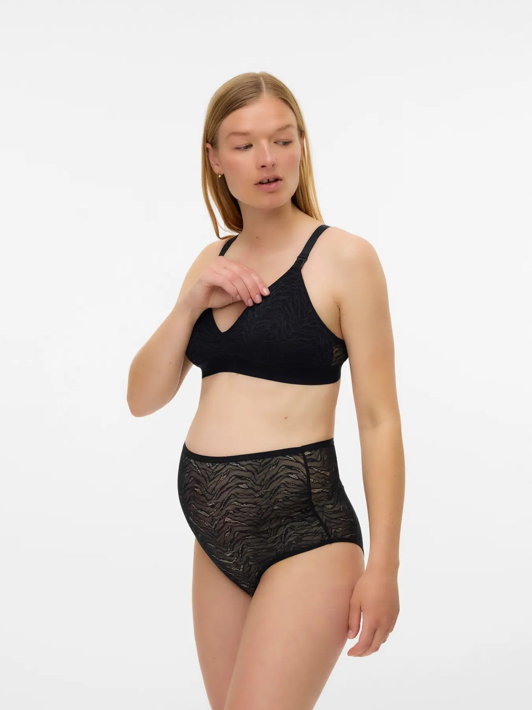 Xilla gjafahaldari, Black