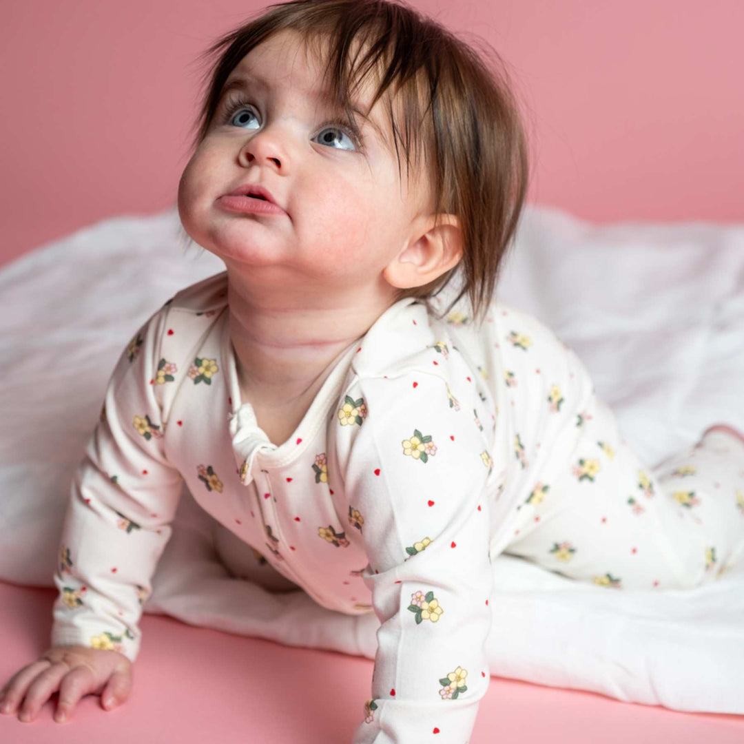 Elliotte drakt, Sweetheart Petals