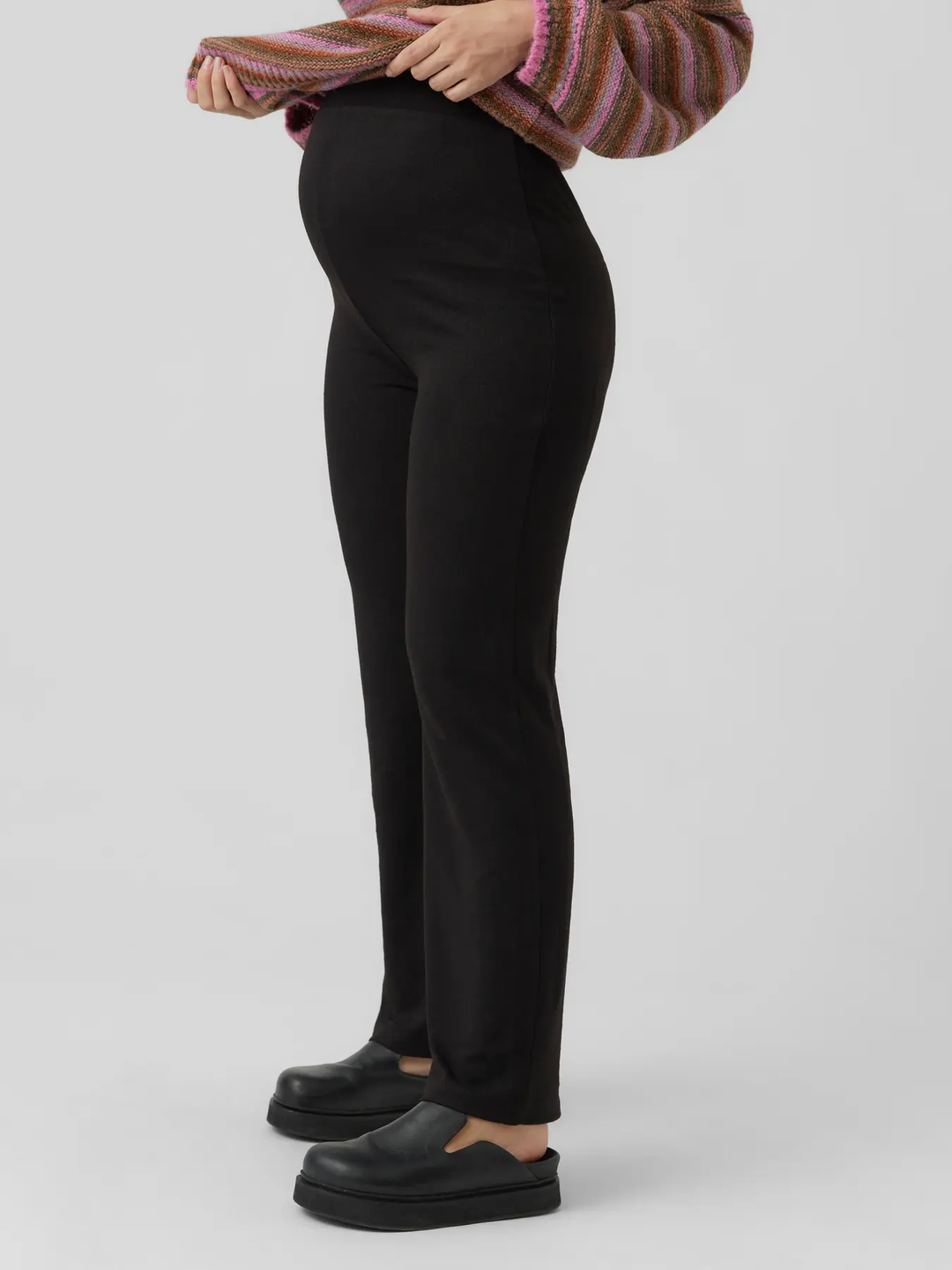 Ella buxur, Black