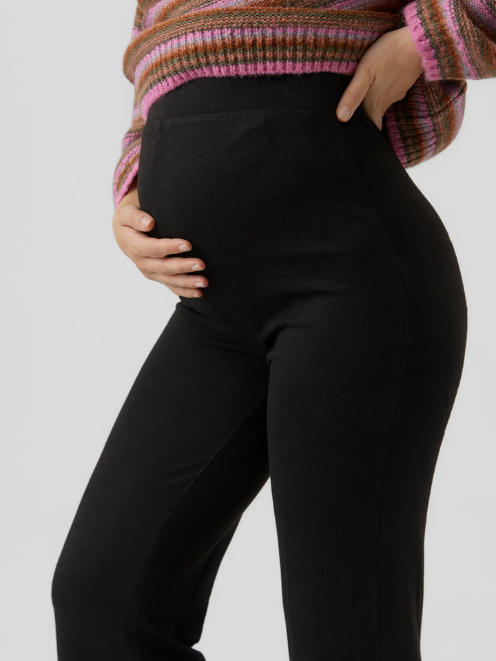 Ella buxur, Black