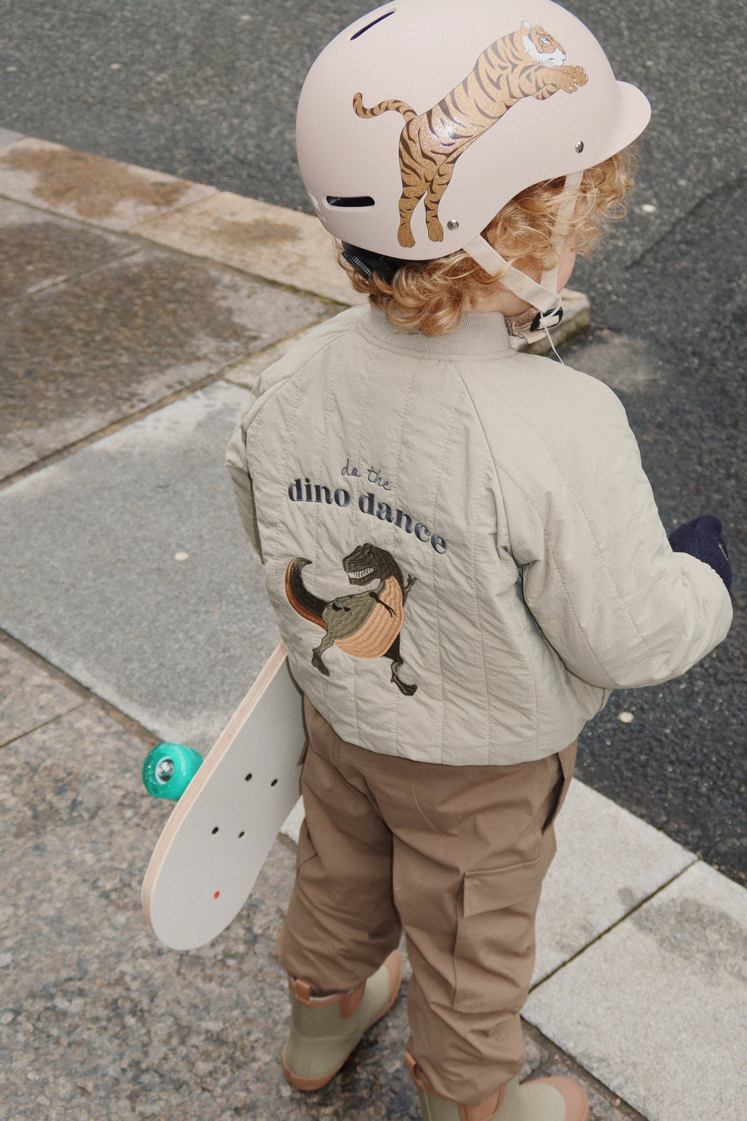 Skateboard, Tiger