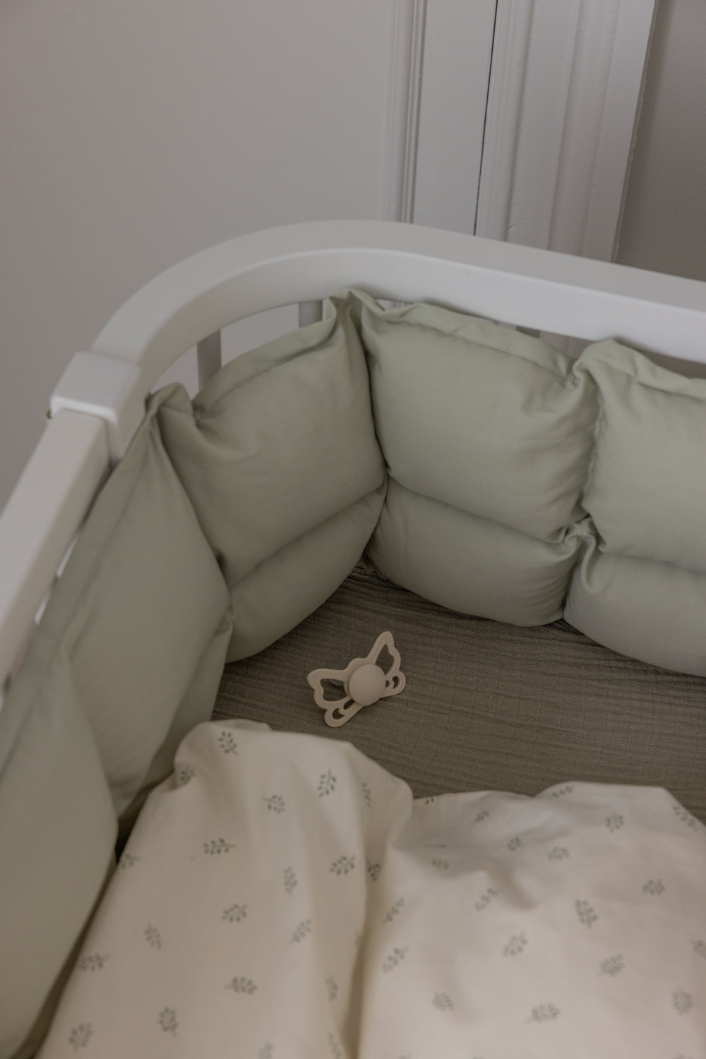 Sebra hjá-song, White