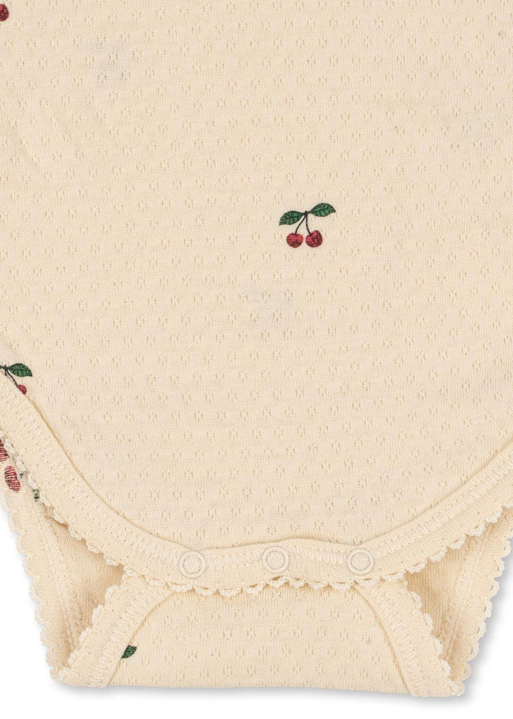 Sui newborn body, Cherry