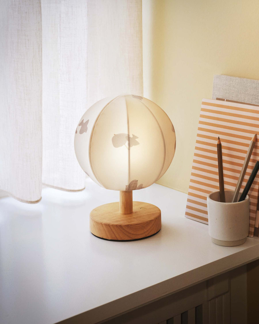 Náttlampa, Over the Moon